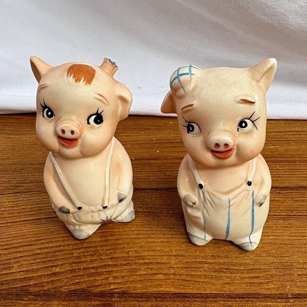 Vintage Anthropomorphic Ceramic Pig Salt Pepper Shakers Set Blue Overalls 3.5"